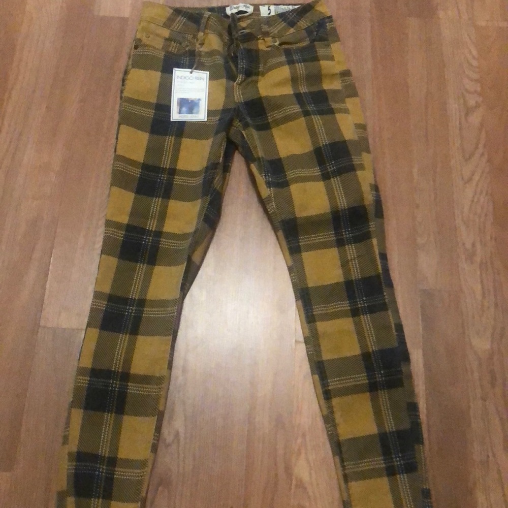 Plaid pants. New with tags!